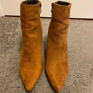Mustard zip up boot heals